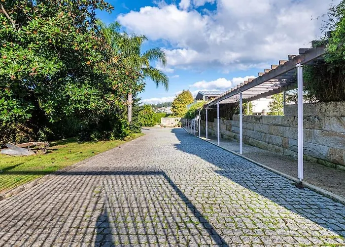 Quinta Dos Migueis * Muro